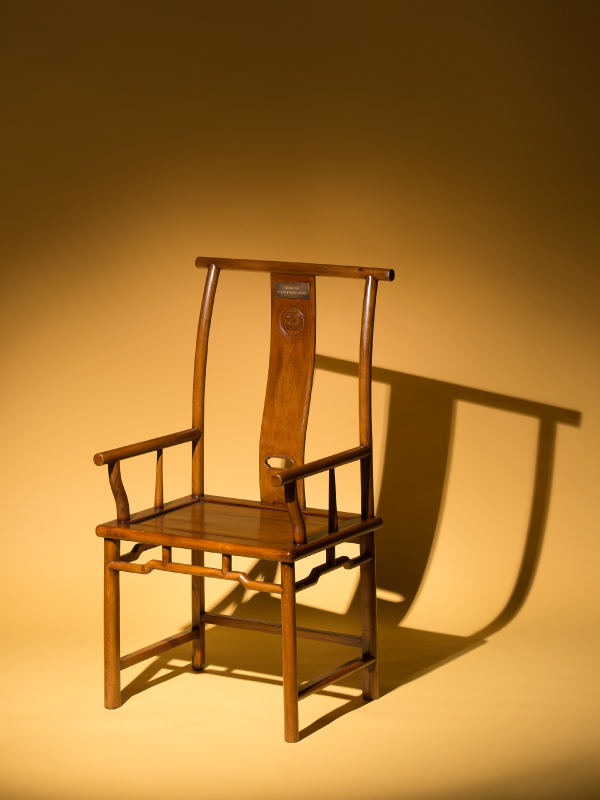 commemorative-chair
